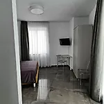 Konukevi Werooms 4*