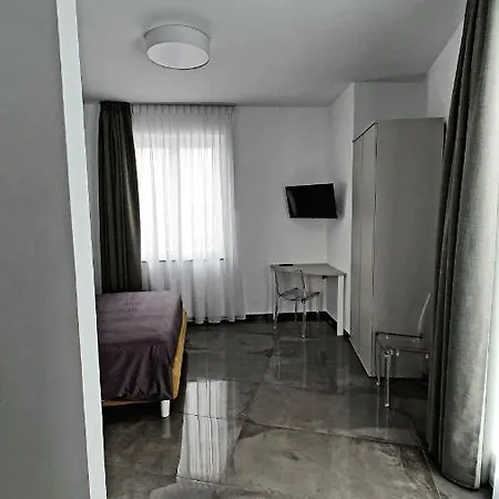 게스트하우스 Werooms 4*